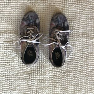 Vans cosmic Galaxy Space Missy Canvas Sneakers.